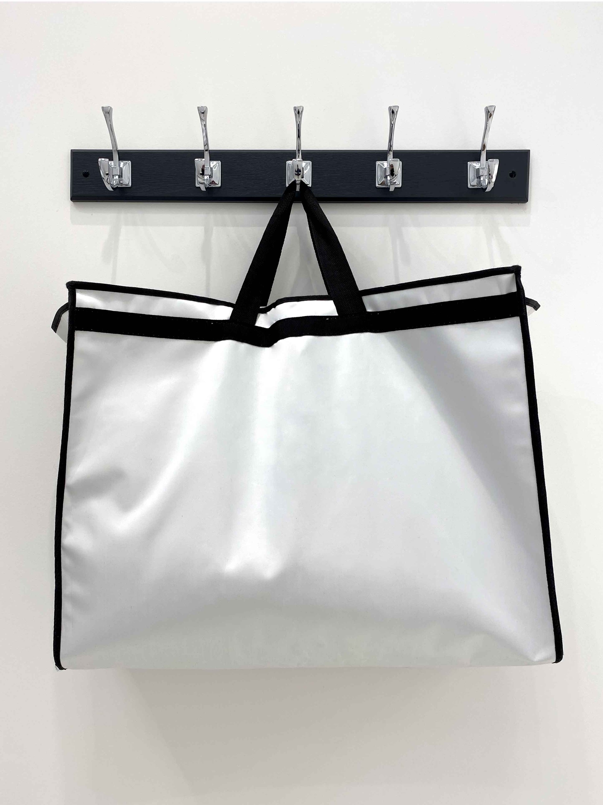 Avenue 22 Bridal - Luxury Wedding Dress Travel Bag - Garment Bag, Imitation Leather | Ave 22 Off The Rack Avenue 22 Bridal - Luxury Wedding Dress Travel Bag - Garment Bag, Imitation Leather | Ave 22 Off The Rack