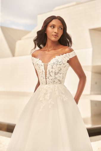 Paloma Blanca #4981 #2 thumbnail