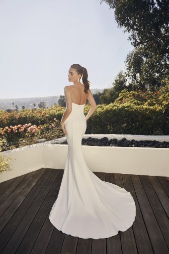 Casablanca Bridal #LE127 Oliver #1 default Ivory thumbnail
