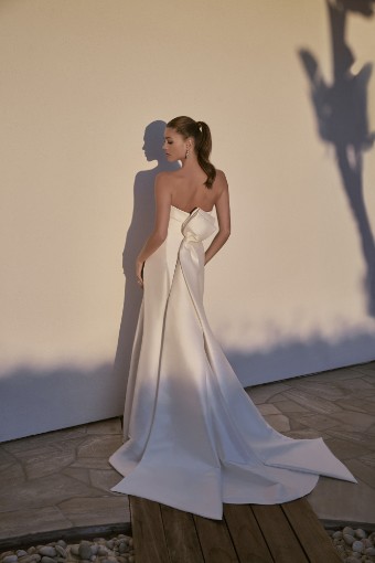 Casablanca Bridal #LE129 Arlo #1 default Ivory thumbnail