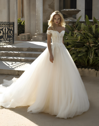 Elysee by Enzoani #Jolie #1 thumbnail