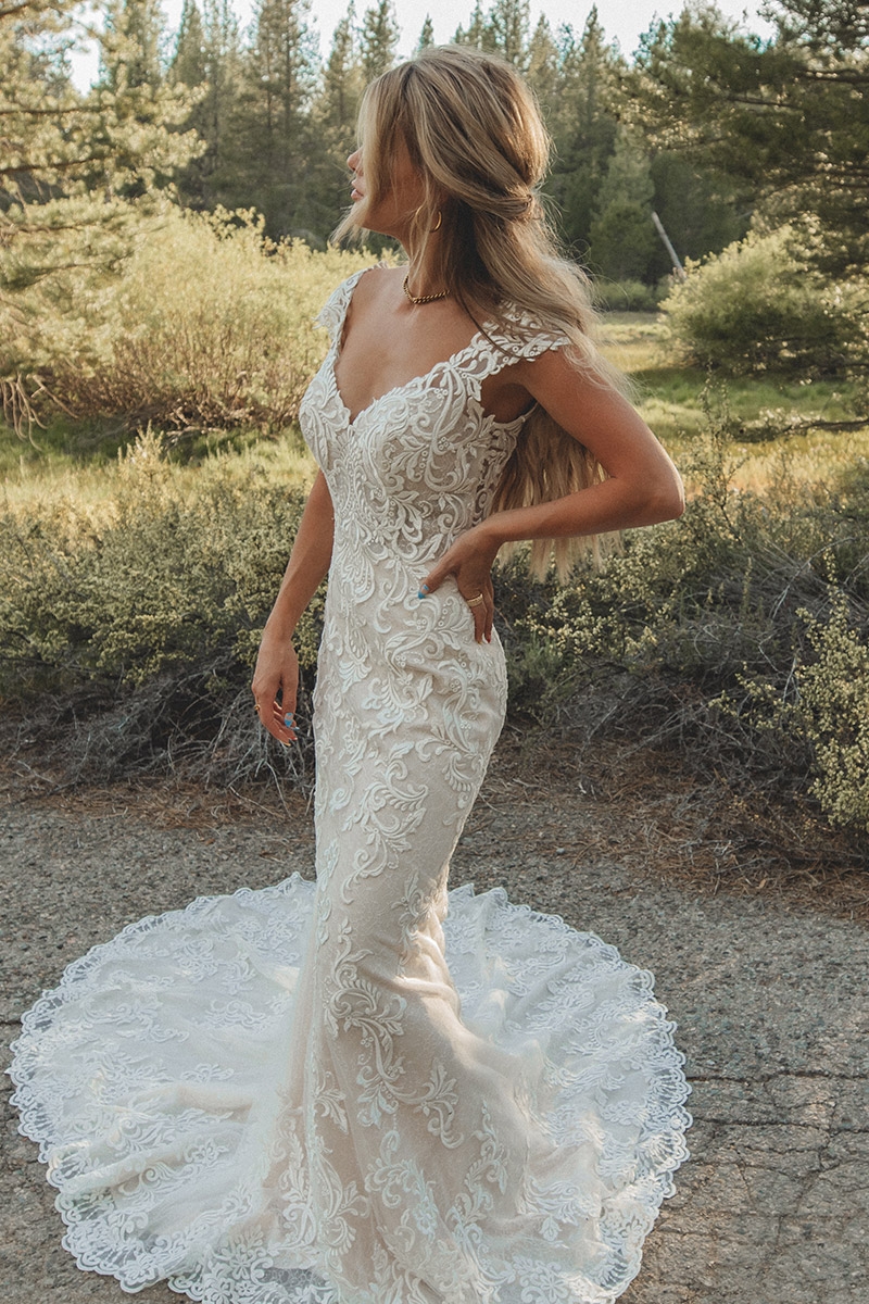 Stella York Bridal Dresses | Ave 22 Off The Rack