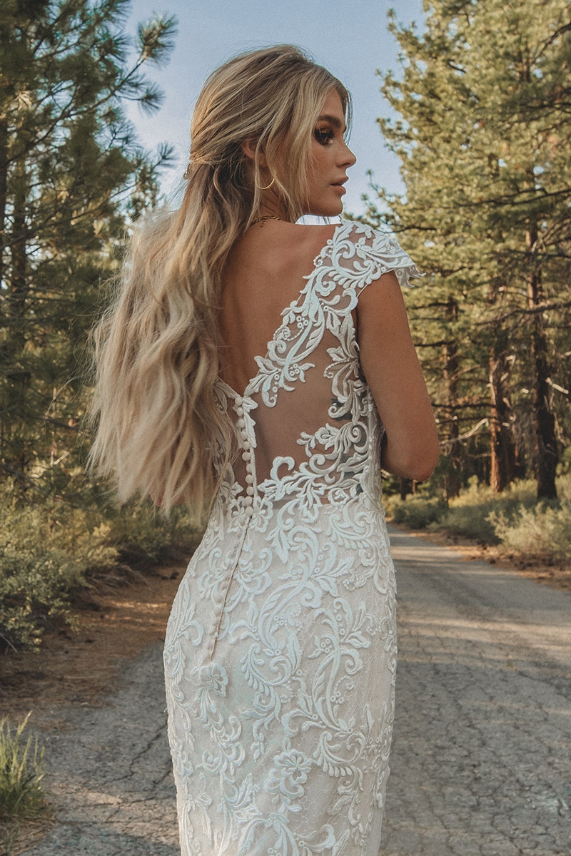Stella York Bridal Dresses | Ave 22 Off The Rack