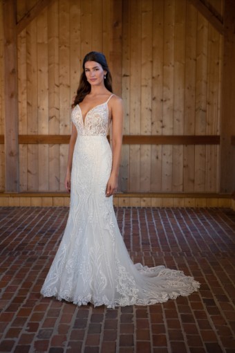 Essense of Australia #D3488 #0 default (IVRM-PL) Ivory Lace & Tulle over Rum Gown w Porcelain Tulle Plunge thumbnail
