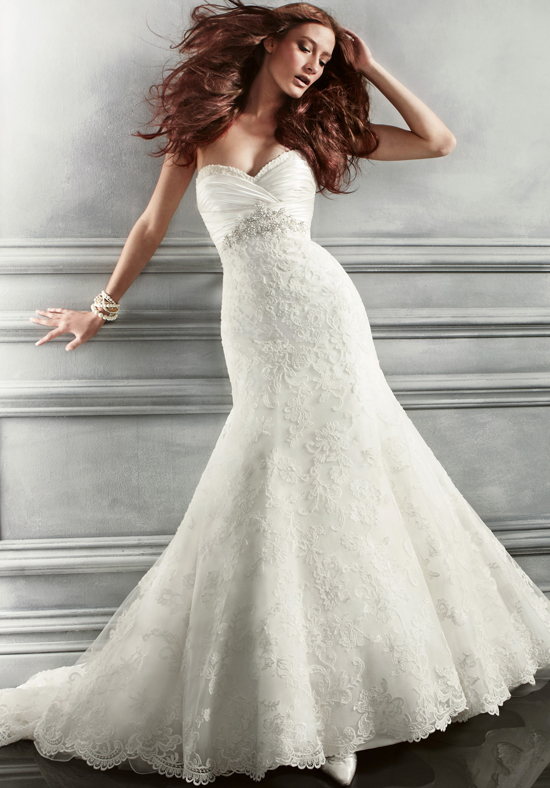Casablanca Bridal - B047 | Ave 22 Off The Rack