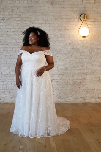 Stella York #7502CRBL #6 (IV-IV) Ivory Lace and Tulle over Ivory Gown thumbnail