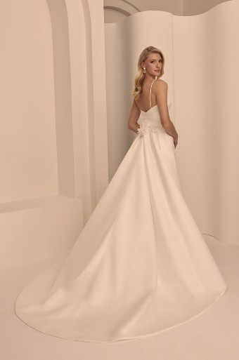 Paloma Blanca #M2500 #1 default Natural thumbnail