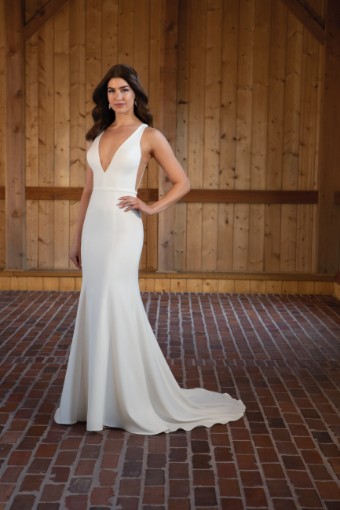 Essense of Australia #D3576 #0 default (IV-PL) Ivory Gown w Porcelain Tulle Side Plunge thumbnail