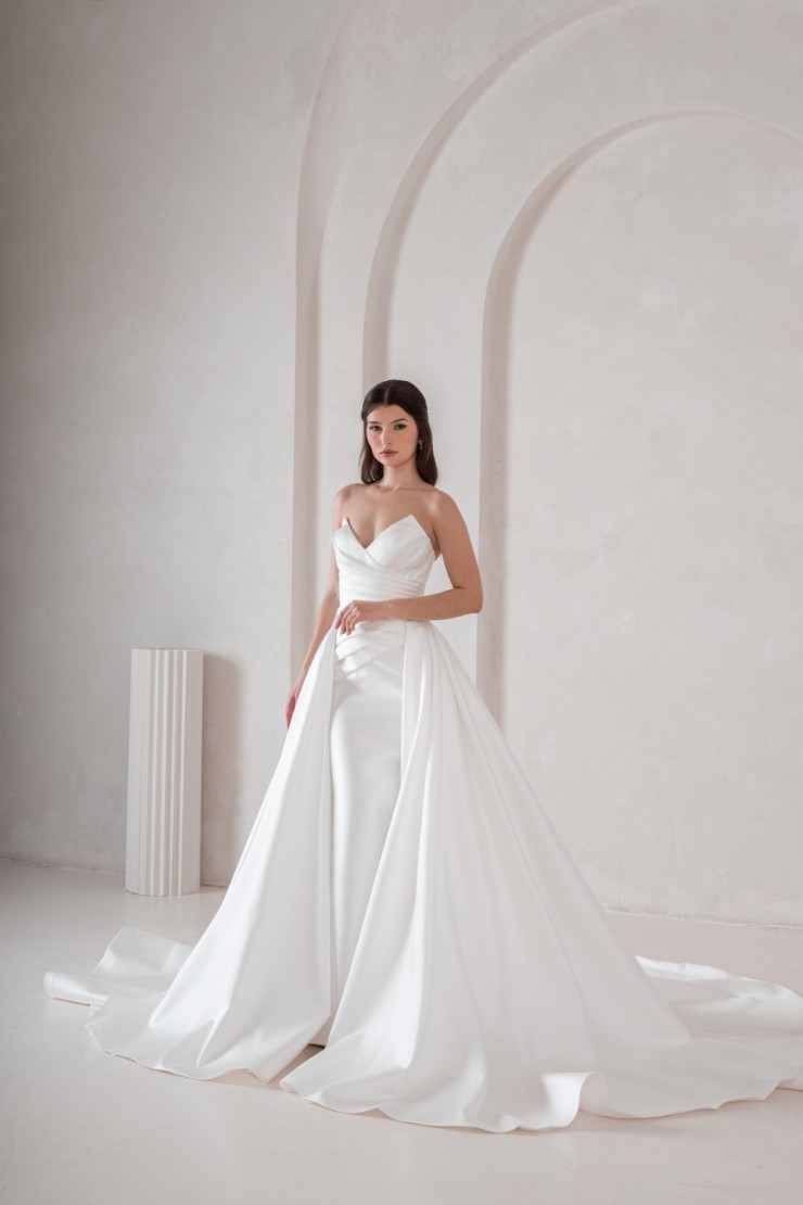 Ritzy Bridal #R25W18 With Overskirt Default Image