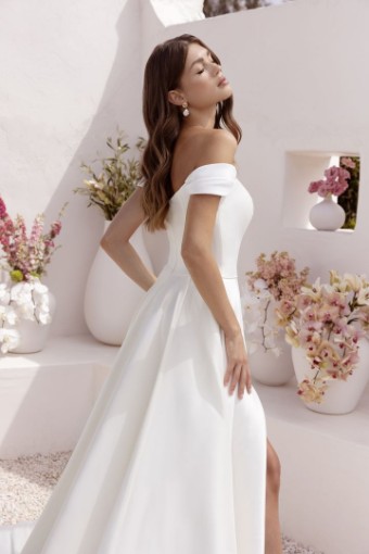 Casablanca Bridal #LE136 #3 default Ivory thumbnail