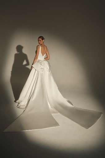 Casablanca Bridal #LE173 #2 White thumbnail