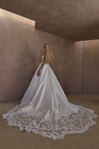Casablanca Bridal #2615 #1 Diamond White/Nude/Diamond White thumbnail