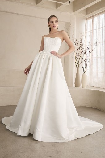 Casablanca Bridal #LE158 #0 default Ivory thumbnail
