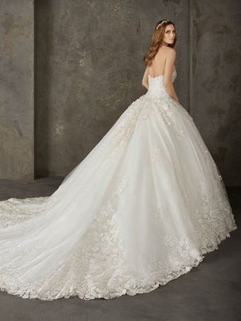 Pronovias #Nil #4 thumbnail