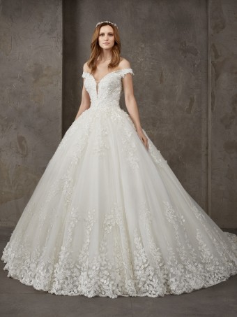 Pronovias #Nigeria #0 default thumbnail